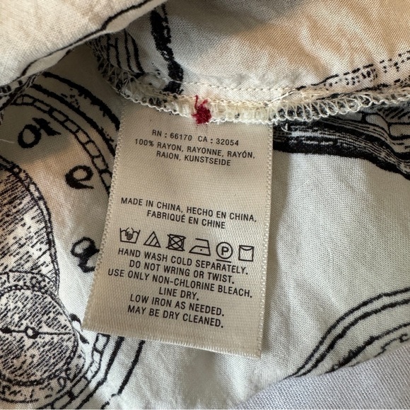 Conversations Anthropologie 2 Colloquial Clock Button Top Blouse 27 of 52 - Picture 8 of 8